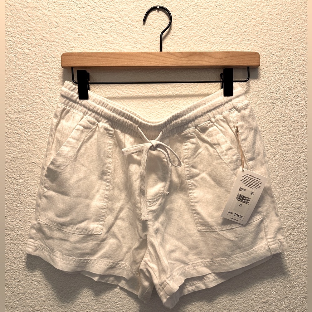 NWT | Ships FREE - Splendid, BRIGHT White Linen “Clara” Shorts